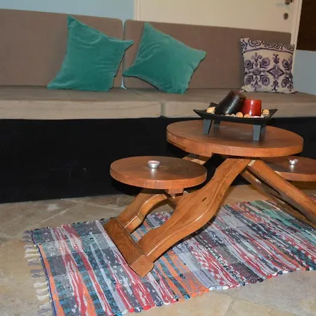 View Traditional Apartment *