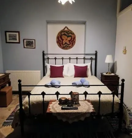 Daire View Traditional