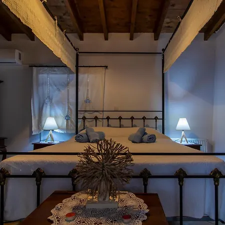 View Traditional Apartment *