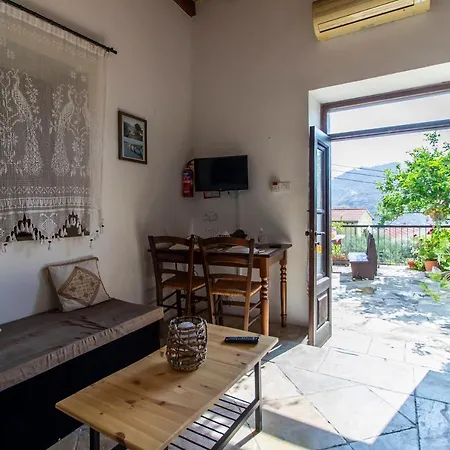 Apartment View Traditional *