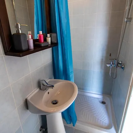 View Traditional Daire *