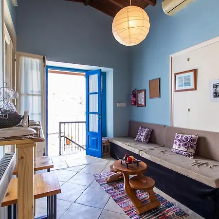 View Traditional Apartment