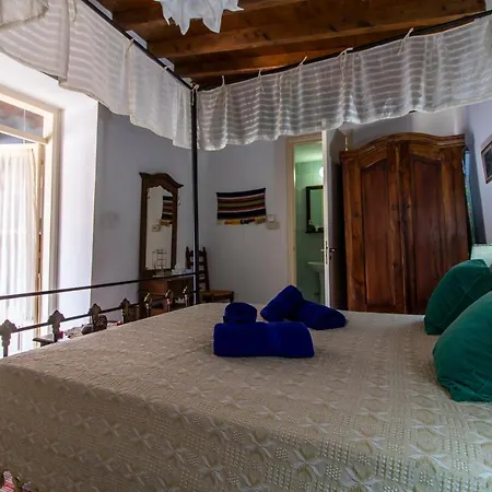 View Traditional Apartment *