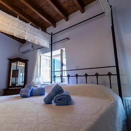 View Traditional Καλαβασός