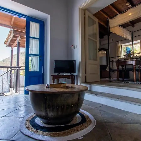 View Traditional * Калавасос