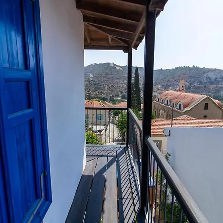 View Traditional Апартаменты Калавасос