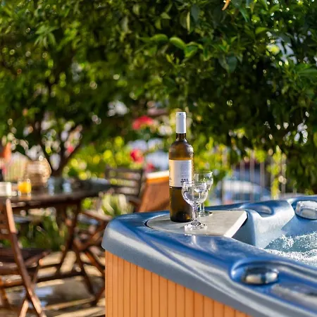 Апартаменты View Traditional *